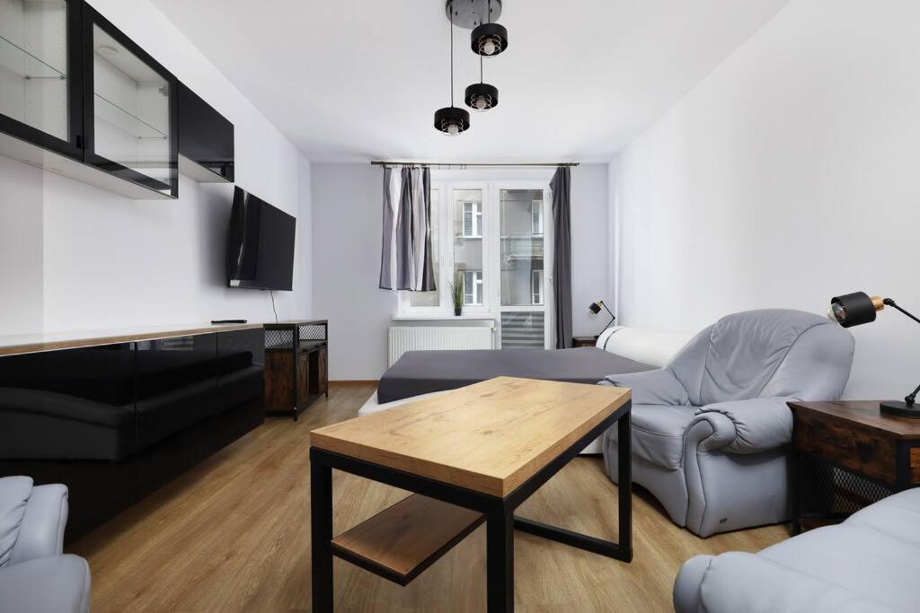 Przyjazny Apartament W Bedzinie Eksteriør bilde